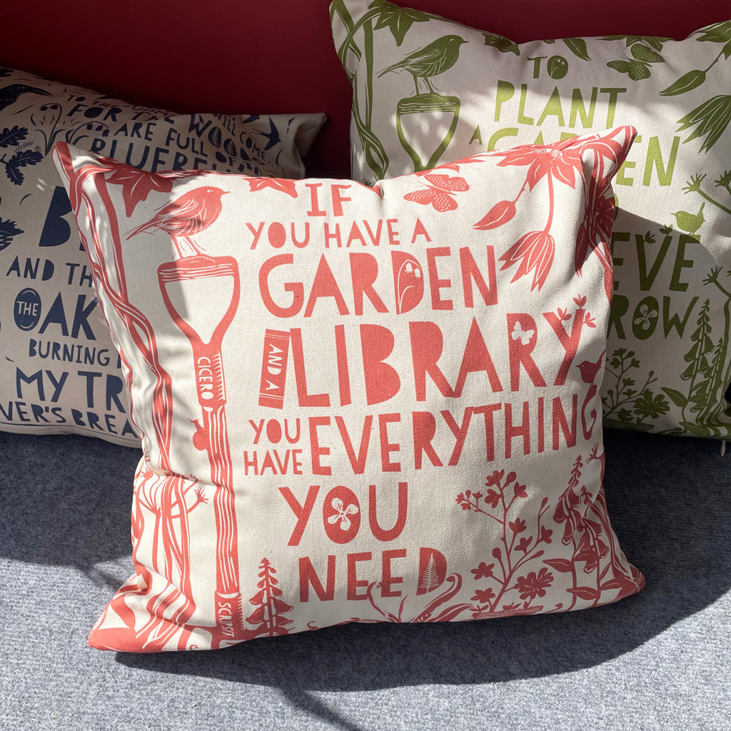 Cushion - If you have a garden and a library - Cicero